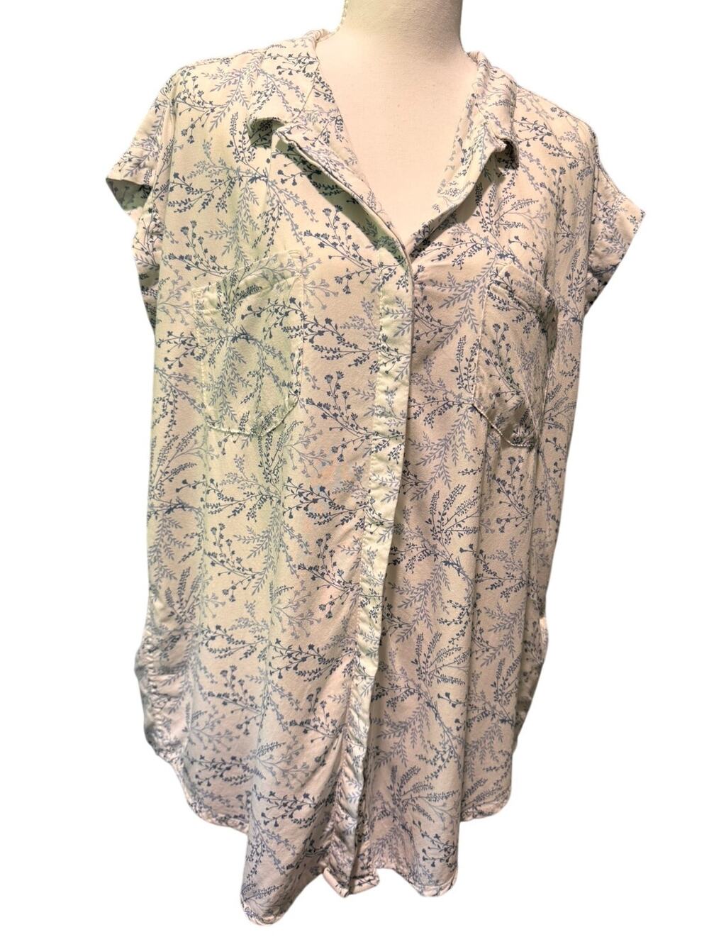Jachs Girlfriend Womens Large Floral Rayon Blouse Blue White Cap Sleeve Top